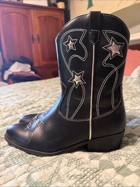 The Children's Place Black Star Accent Cowboy Boots